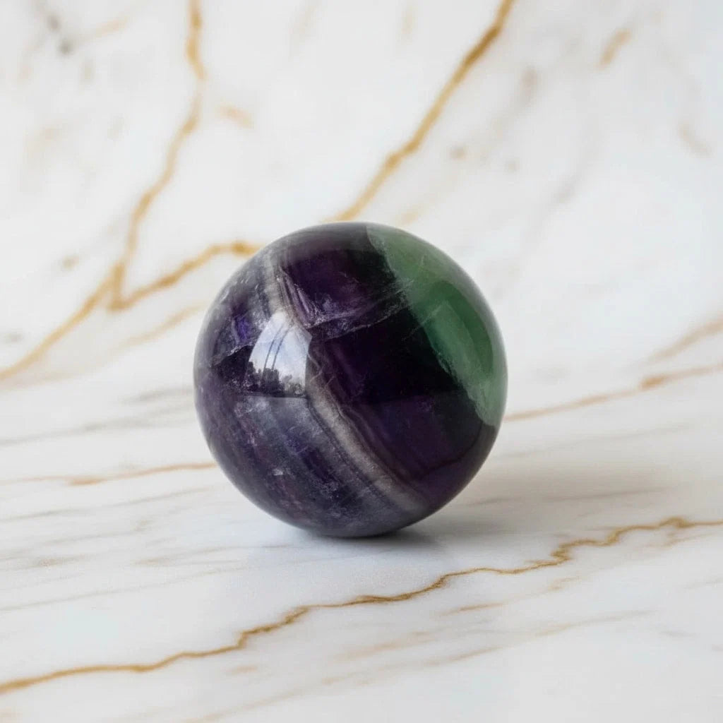 Fluorit Kugel – Klarheit, Harmonie & energetische Balance