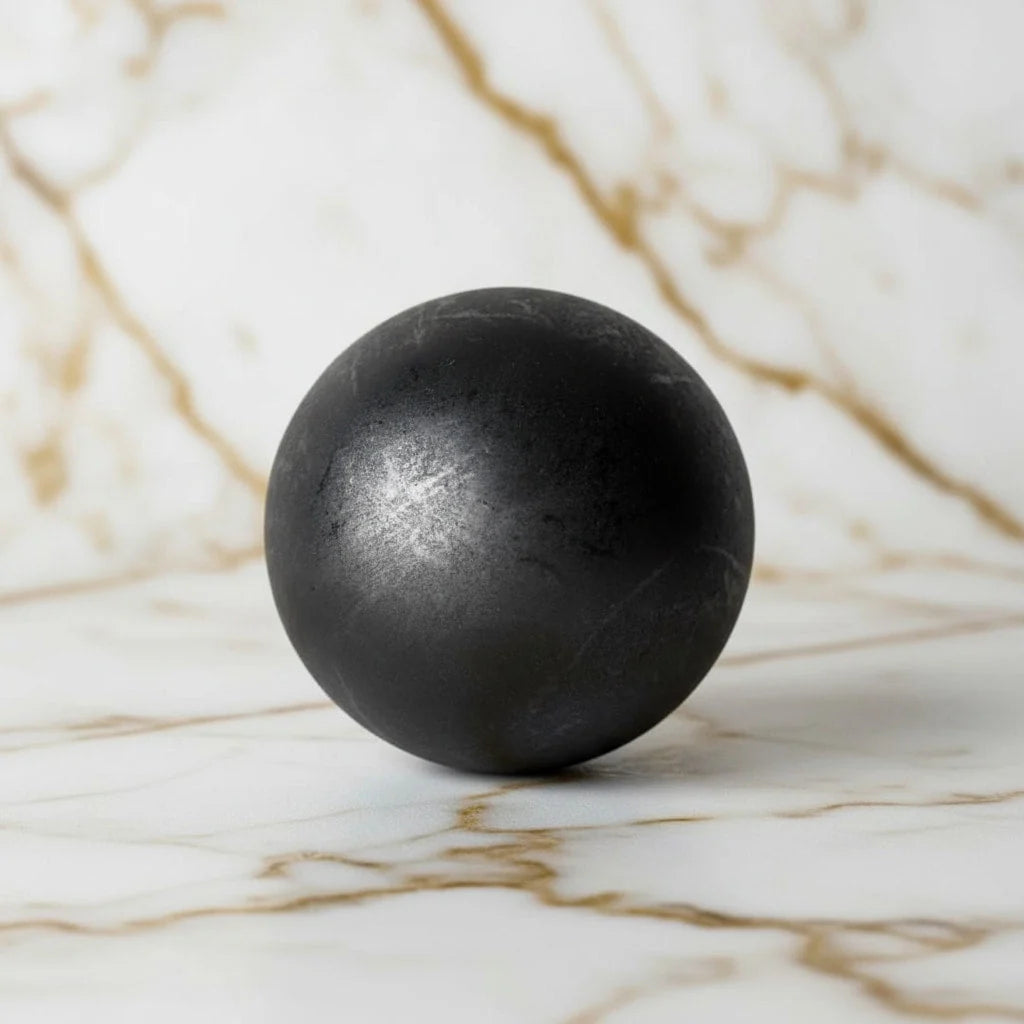 Shungit Kugel – Schutz, Erdung & harmonische Energie