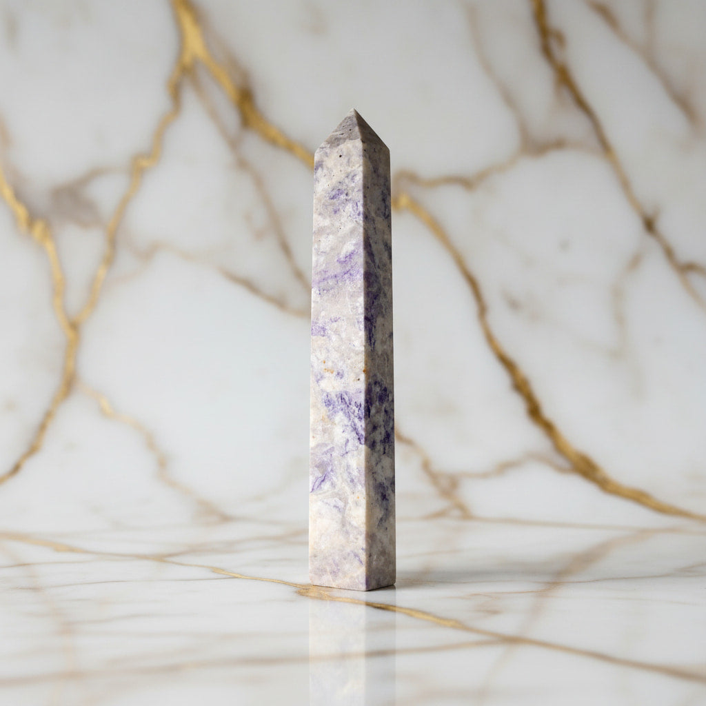 Charoit Obelisk – Energie & Stärke CrystalScents