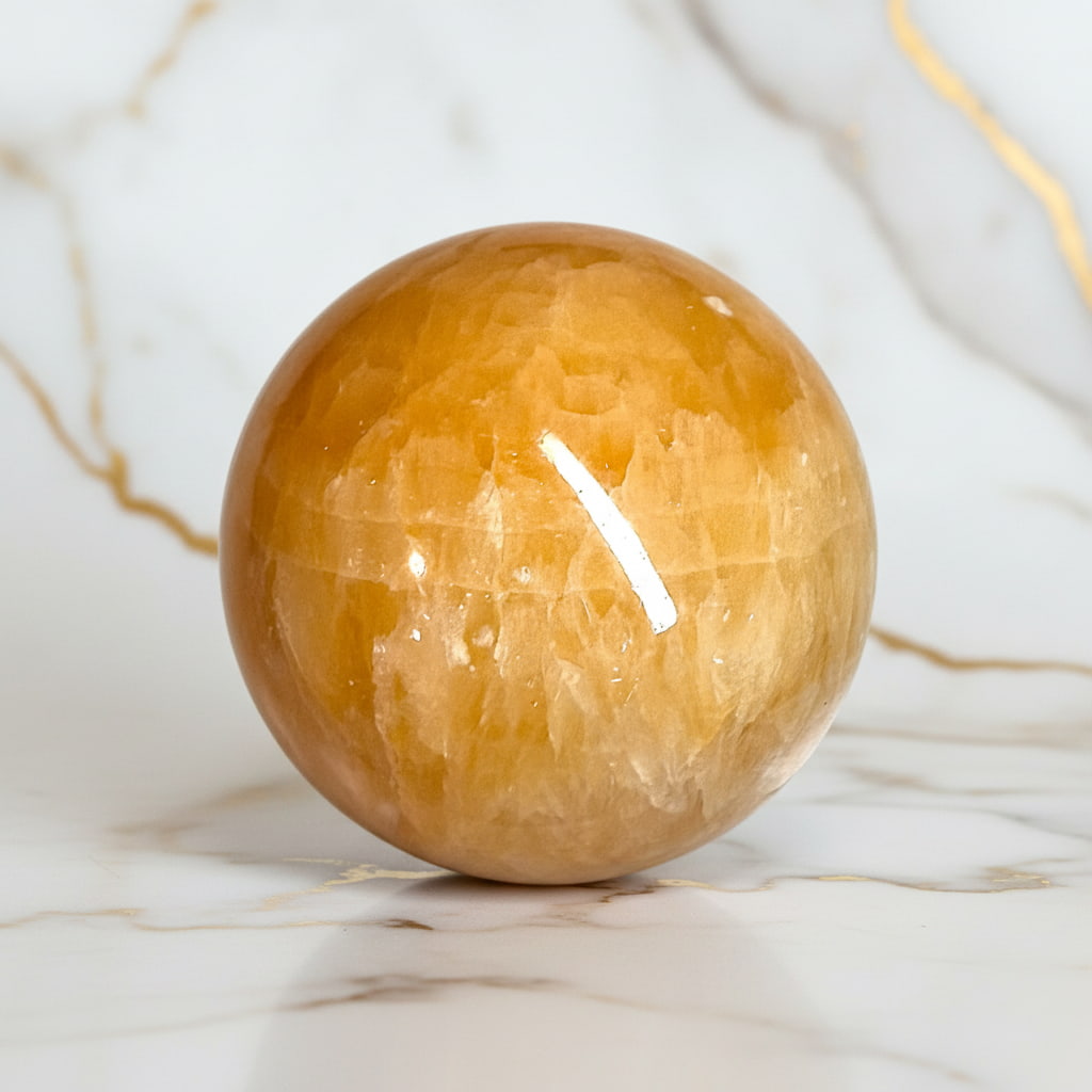 Calcit Kugel - Erdung & Energie CrystalScents