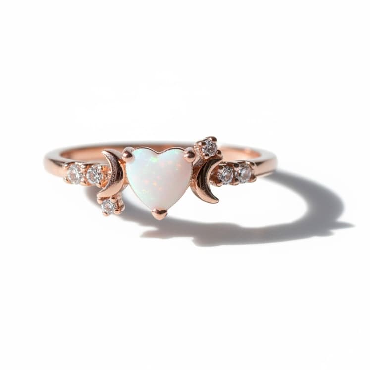 Opal Ring Herzform – Romantische Akzente CrystalScents