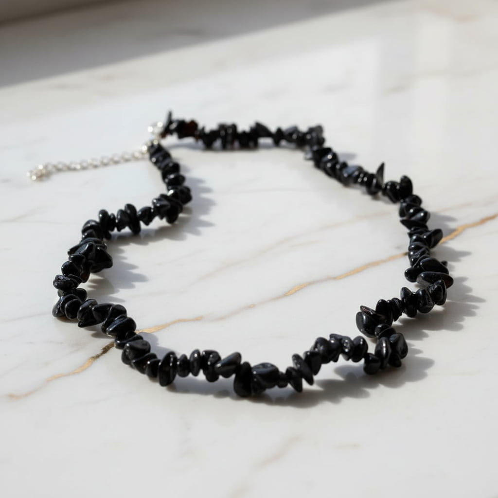 Achat Splitterhalskette – Schwarze Natursteinsplitter CrystalScents