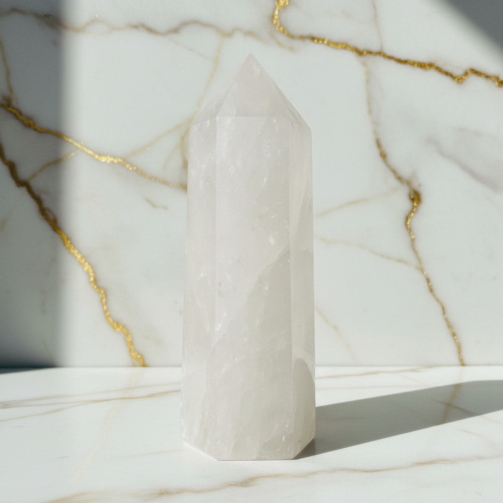 Großer Bergkristall Obelisk - Präsenz & Wirkung CrystalScents