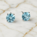Topas Ohrringe – Feiner Glanz in kühlem Blau CrystalScents