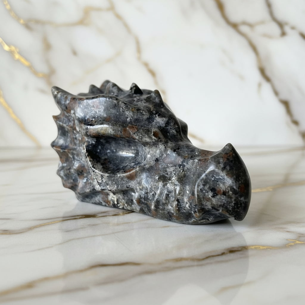 Flammenstein Yooperlite Drachenkopf – UV-reaktive Farbwirkung CrystalScents