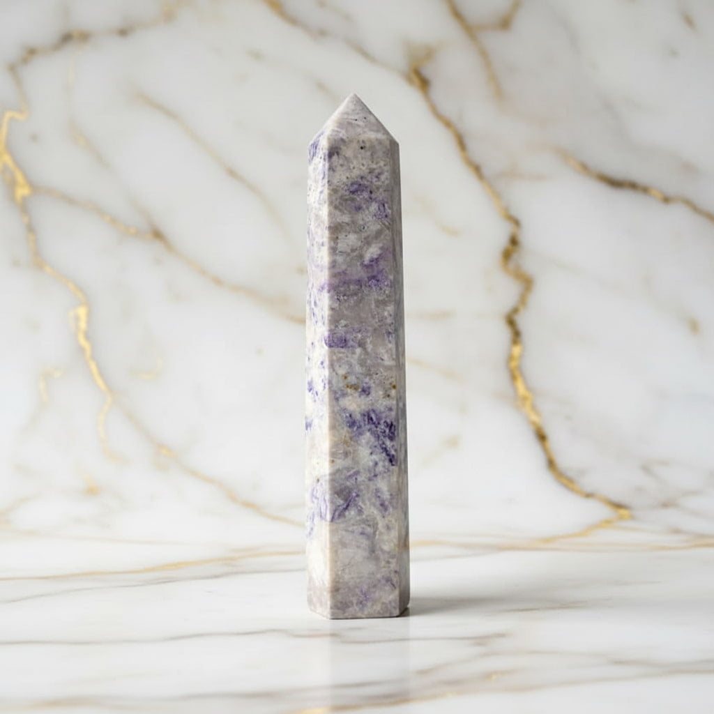Charoit Obelisk – Energie & Stärke CrystalScents