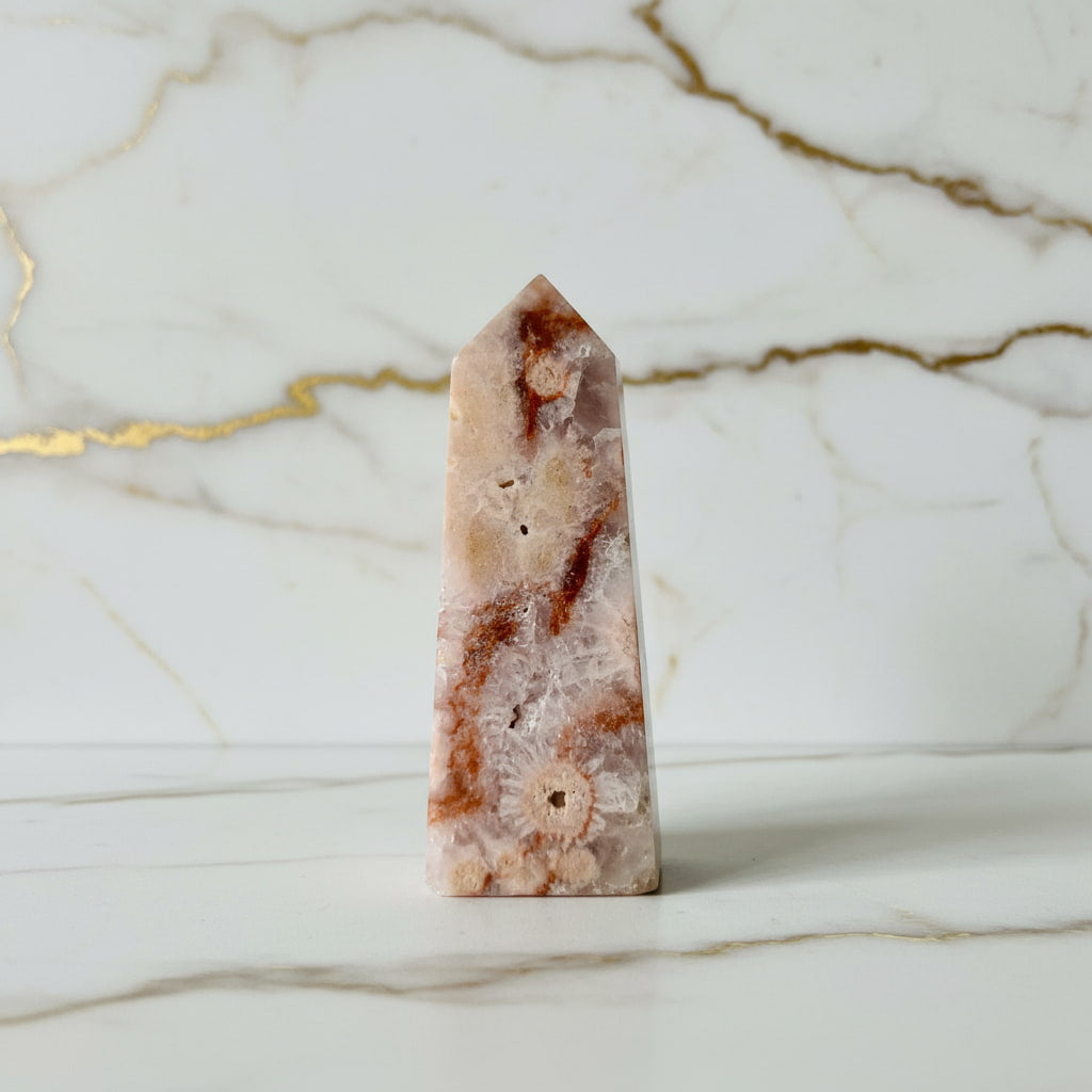Rosa Amethyst Obelisk – Funkelnde Schönheit & Harmonie CrystalScents