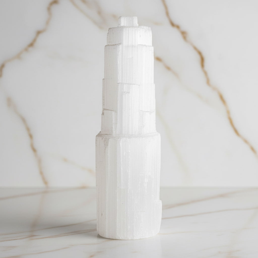 Selenit Turm – Licht & ästhetische Präsenz CrystalScents