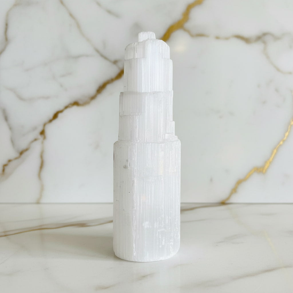 Selenit Turm – Kraftvolles Naturstück CrystalScents