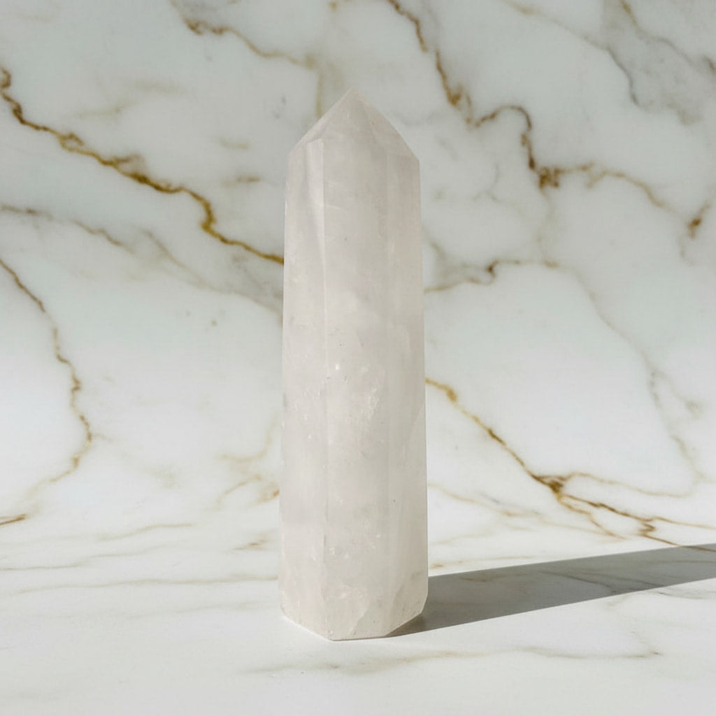 Bergkristall Obelisk - Majestätisch & Klar CrystalScents