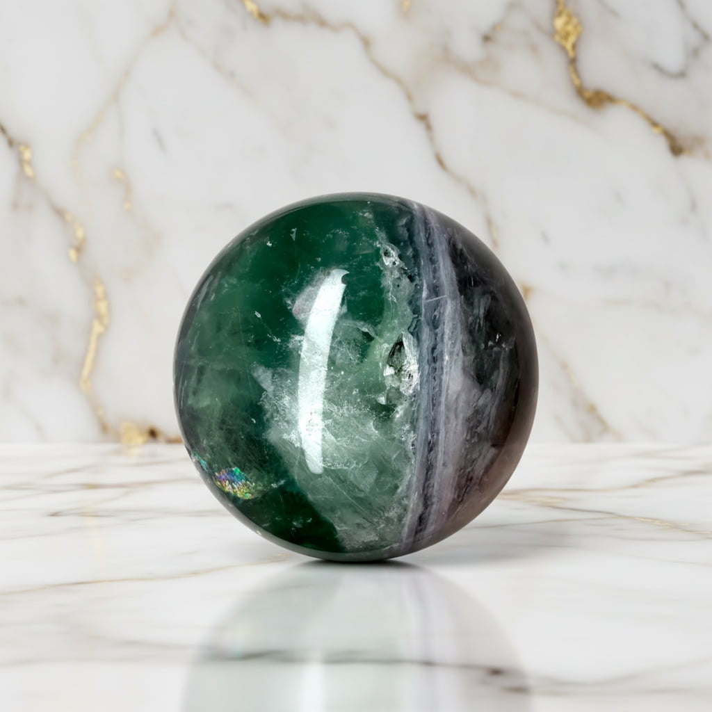 Fluorit Kugel – Magisches Naturwunder CrystalScents