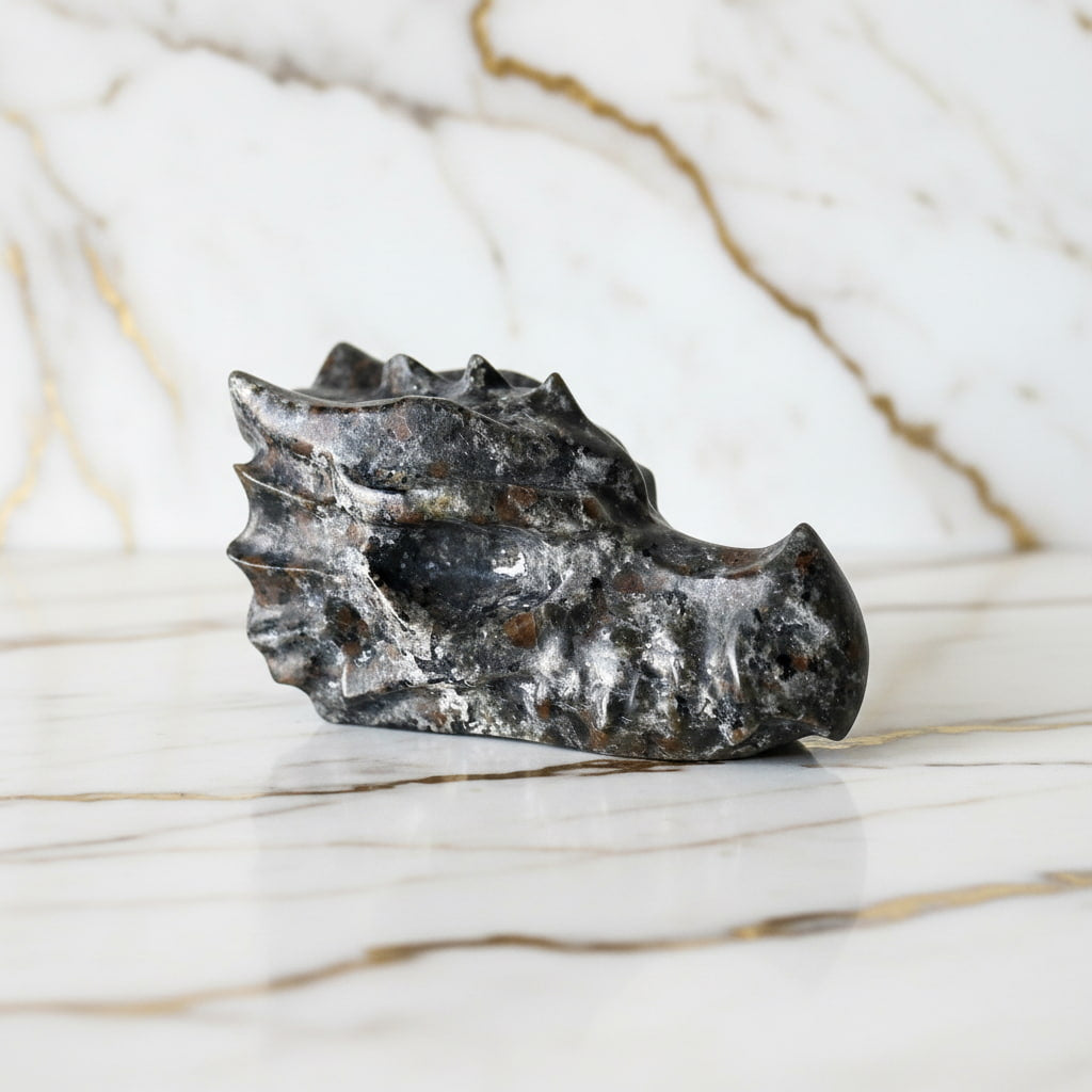 Flammenstein Yooperlite Drachenkopf – UV-reaktive Farbwirkung CrystalScents