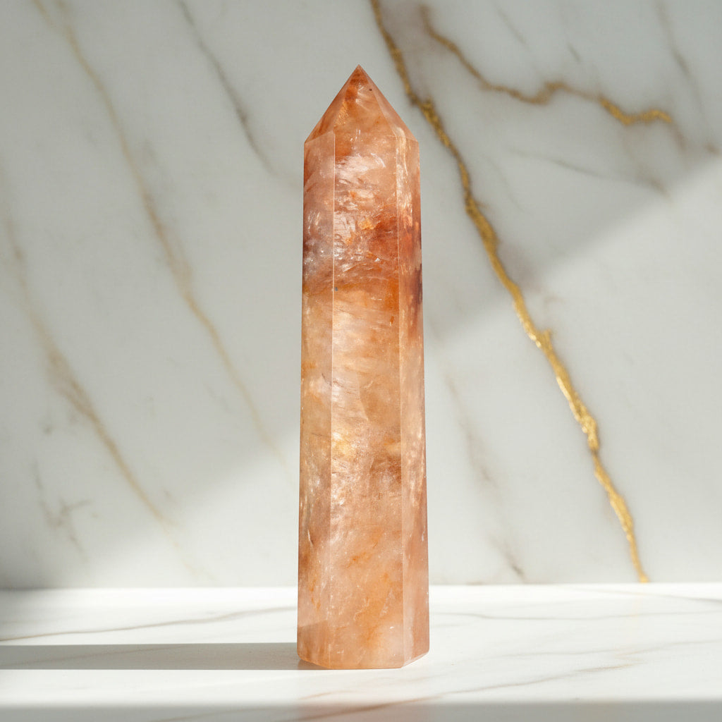 Feuerquarz Obelisk – Mut & innere Stärke CrystalScents
