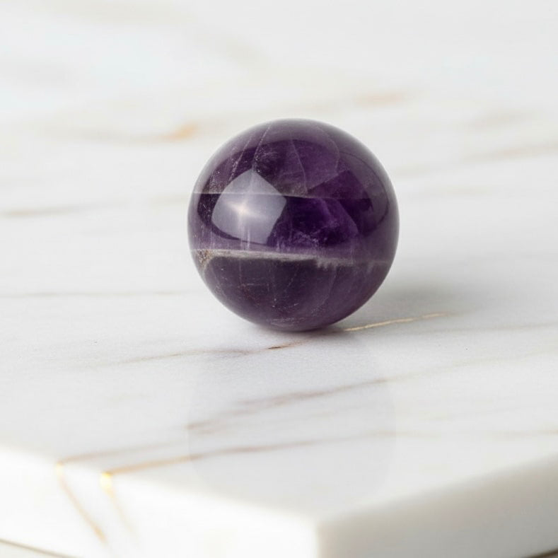 Mini Amethyst Kugel - Harmonie & Schönheit CrystalScents