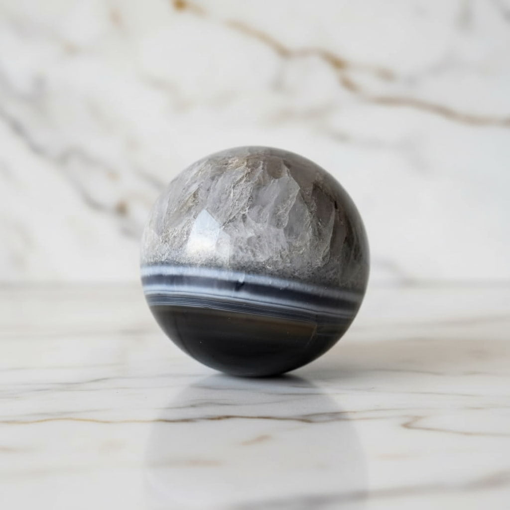 Achat Kugel – Schwarz & Weiß vereint CrystalScents