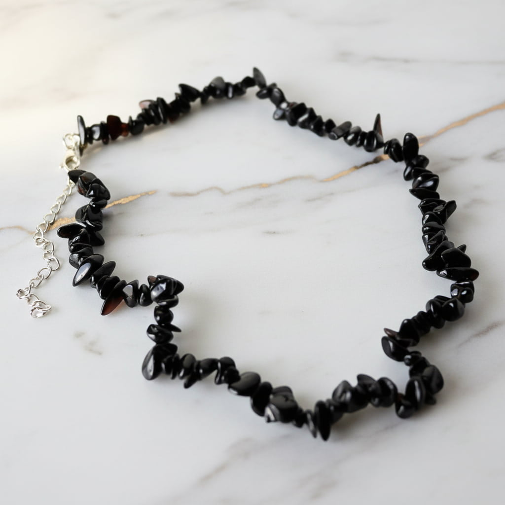 Achat Splitterhalskette – Schwarze Natursteinsplitter CrystalScents