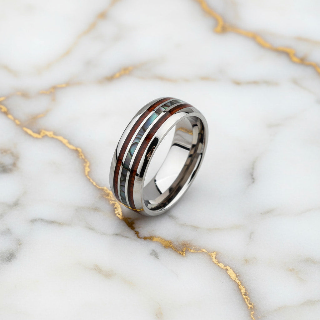 Ring mit dunkler Holzmaserung – Schmuckstück für natürliche Akzente CrystalScents