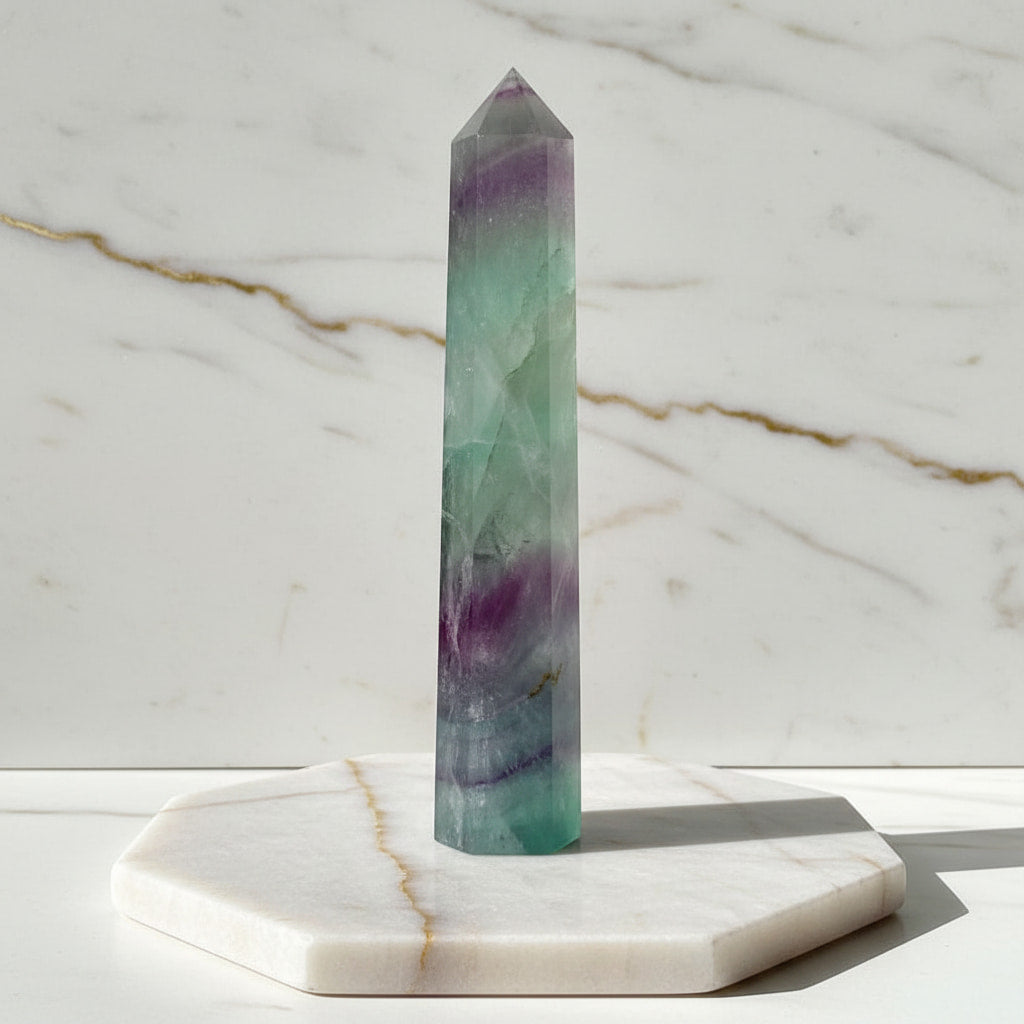 Fluorit Obelisk – Freiheit & Schönheit CrystalScents