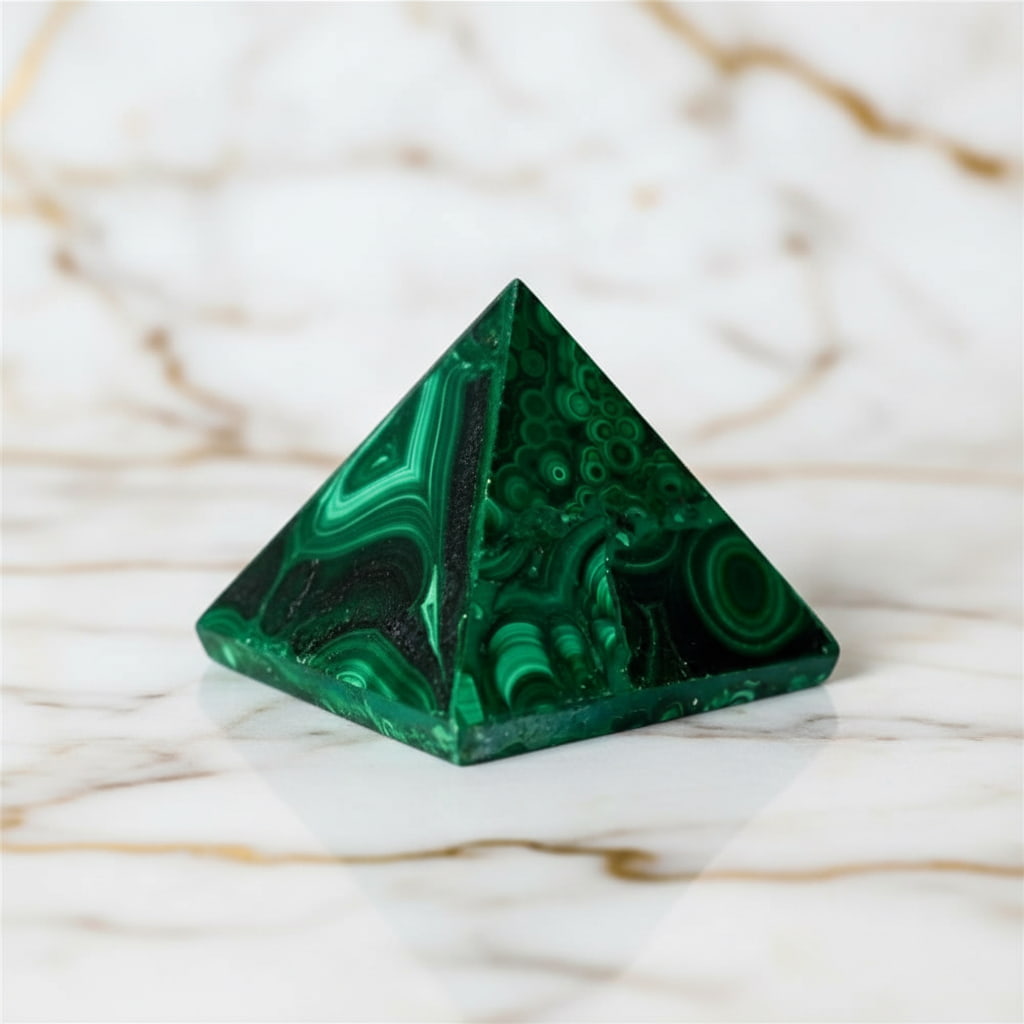 Malachit Pyramide – Maserungen voller Energie CrystalScents