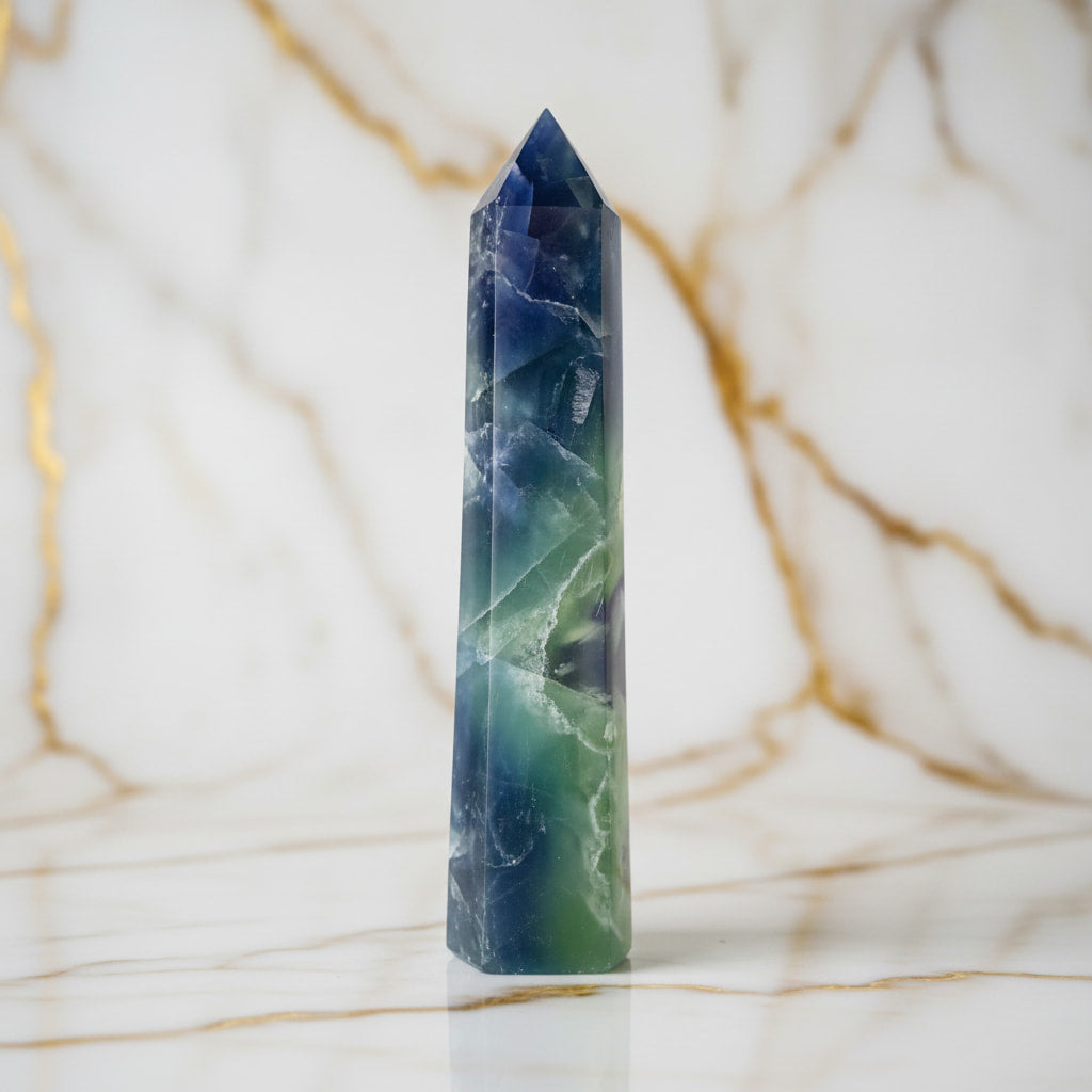 Fluorit Obelisk – Dekorativer Kristall fürs Zuhause CrystalScents