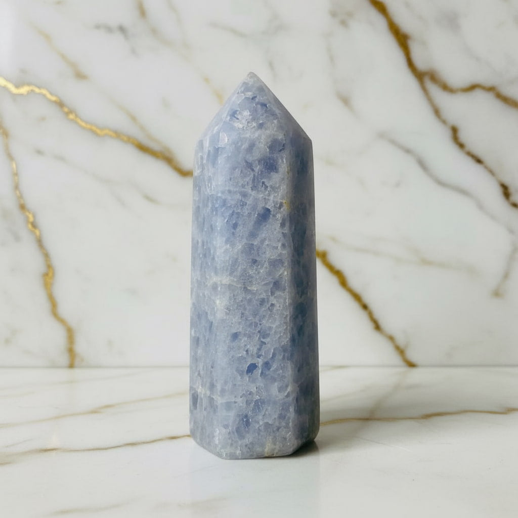 Celestit Obelisk – Ruhe & Gelassenheit CrystalScents