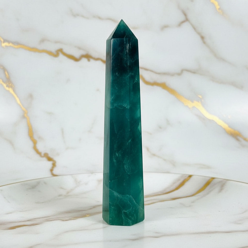 Fluorit Obelisk – Vertrauen & Erden CrystalScents