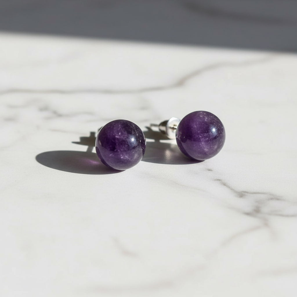 Amethyst Ohrstecker Kugel – Eleganz & Harmonie CrystalScents