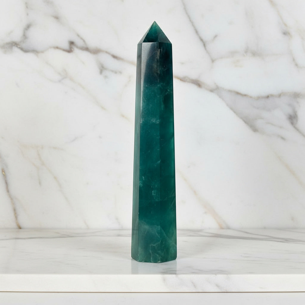 Fluorit Obelisk – Vertrauen & Erden CrystalScents