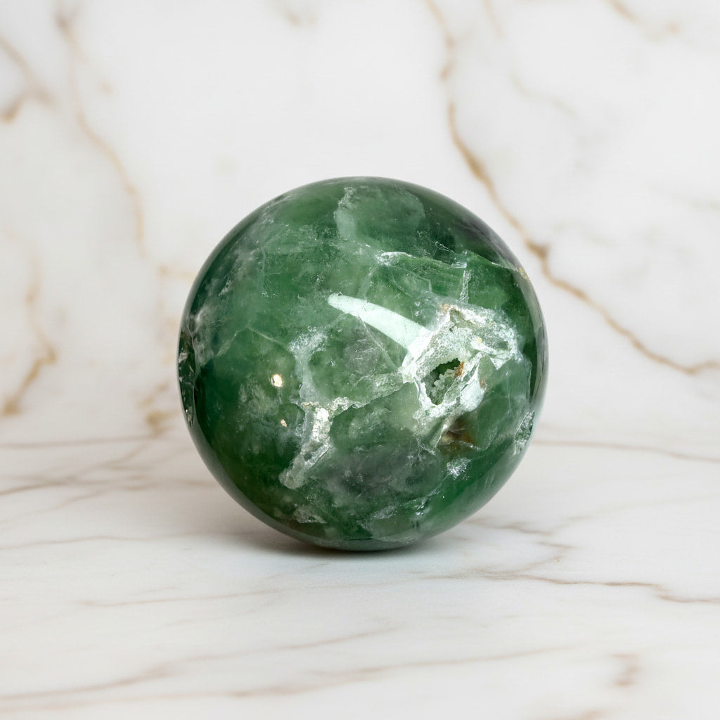 Fluorit Kugel – Farbe & Lebendigkeit CrystalScents