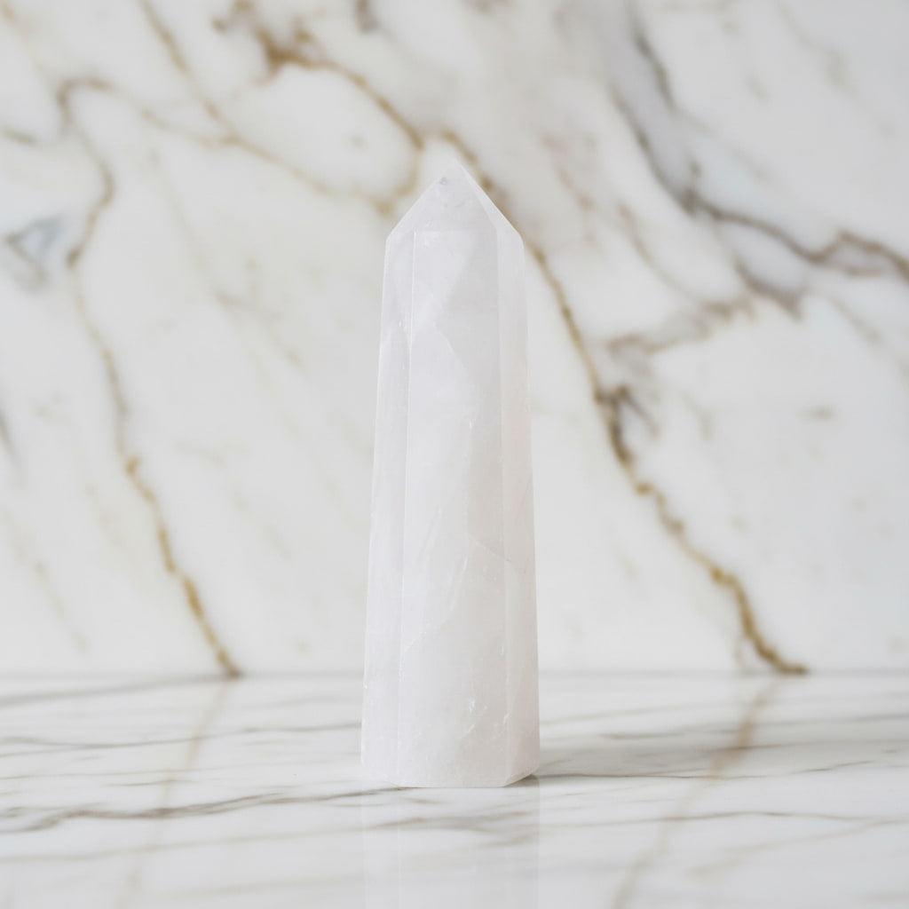 Bergkristall Obelisk – für Klarheit & innere Balance CrystalScents