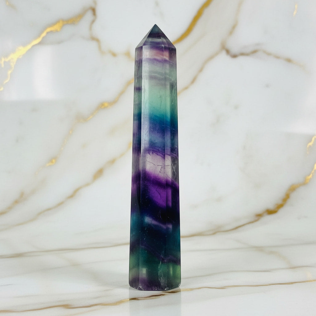 Fluorit Obelisk – Harmonische Farbmischung CrystalScents