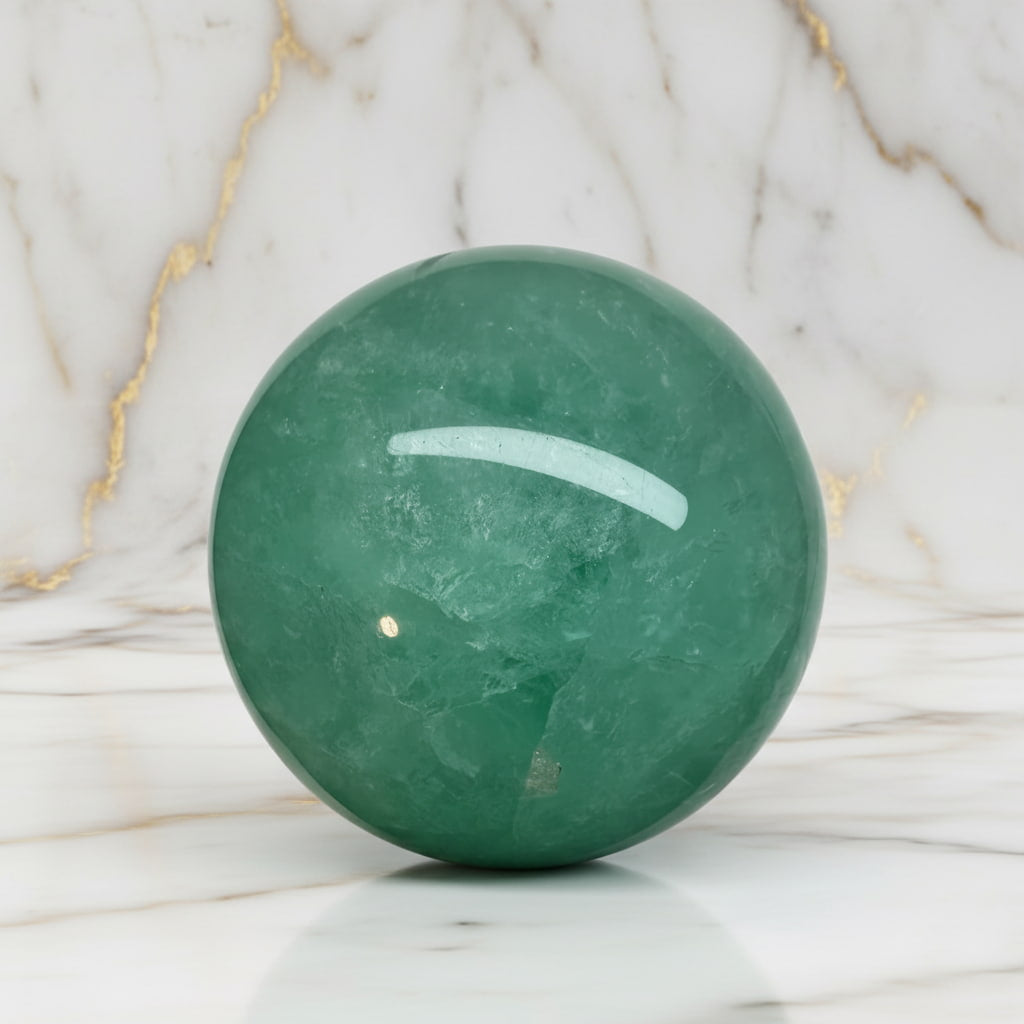 Fluorit Kugel – Leuchtender Farbakzent CrystalScents