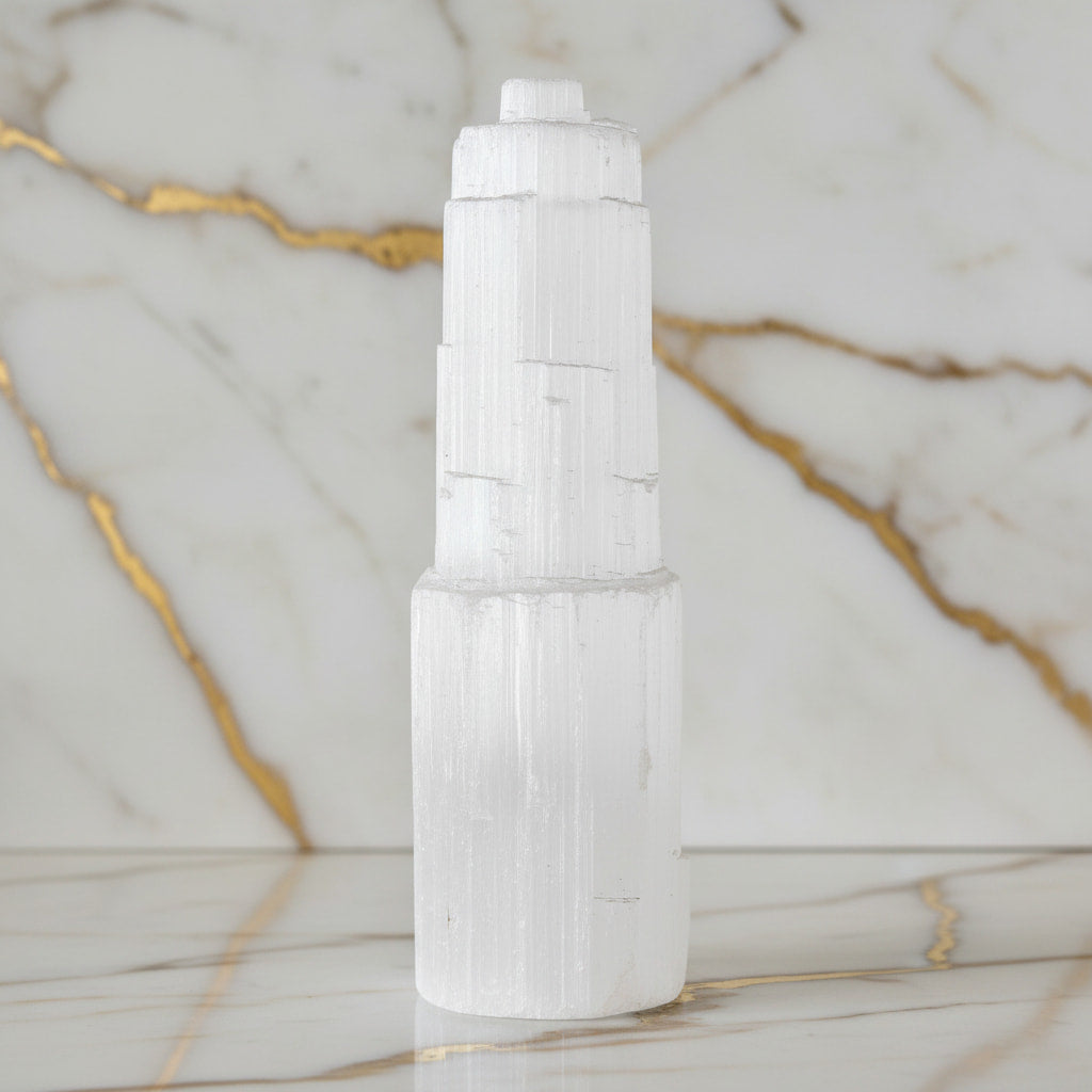 Selenit Turm – Licht & ästhetische Präsenz CrystalScents