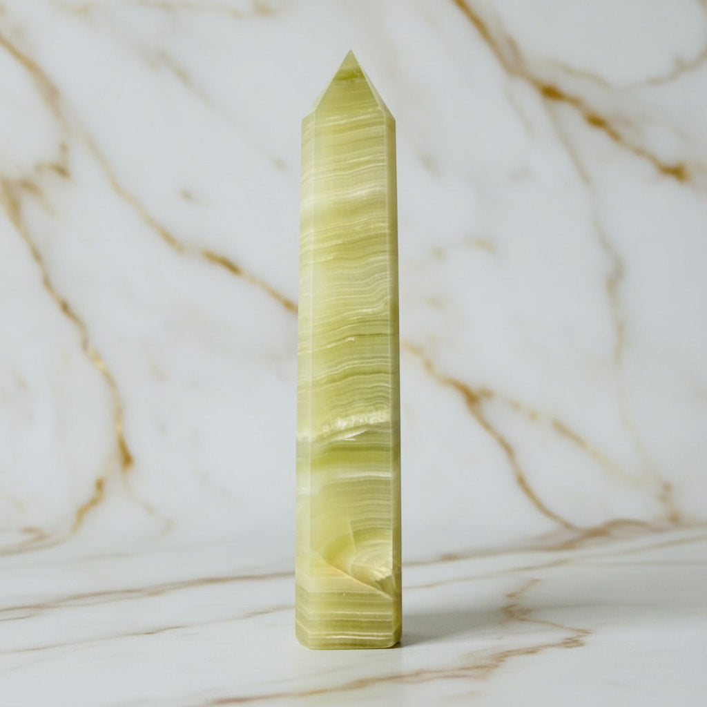 Seidenkristall Obelisk – Balance & sanfte Energie CrystalScents