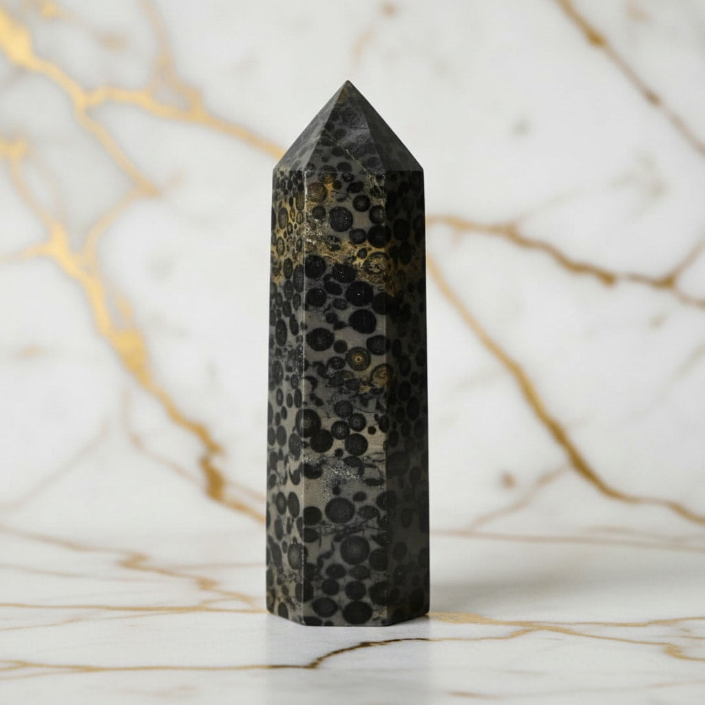 Leoparden Jaspis Obelisk – Kraftvolle Wirkung CrystalScents