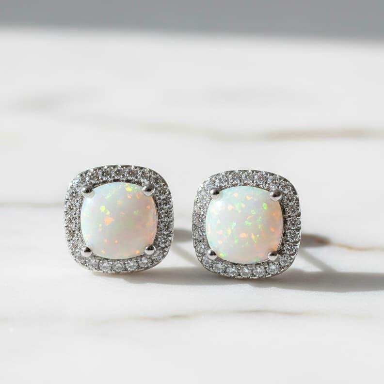 Opal Ohrringe – Silbernes Schimmern CrystalScents