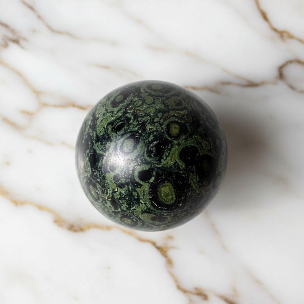 Kambaba Kugel – Pfauenauge Naturstein für Ruhe & Balance CrystalScents