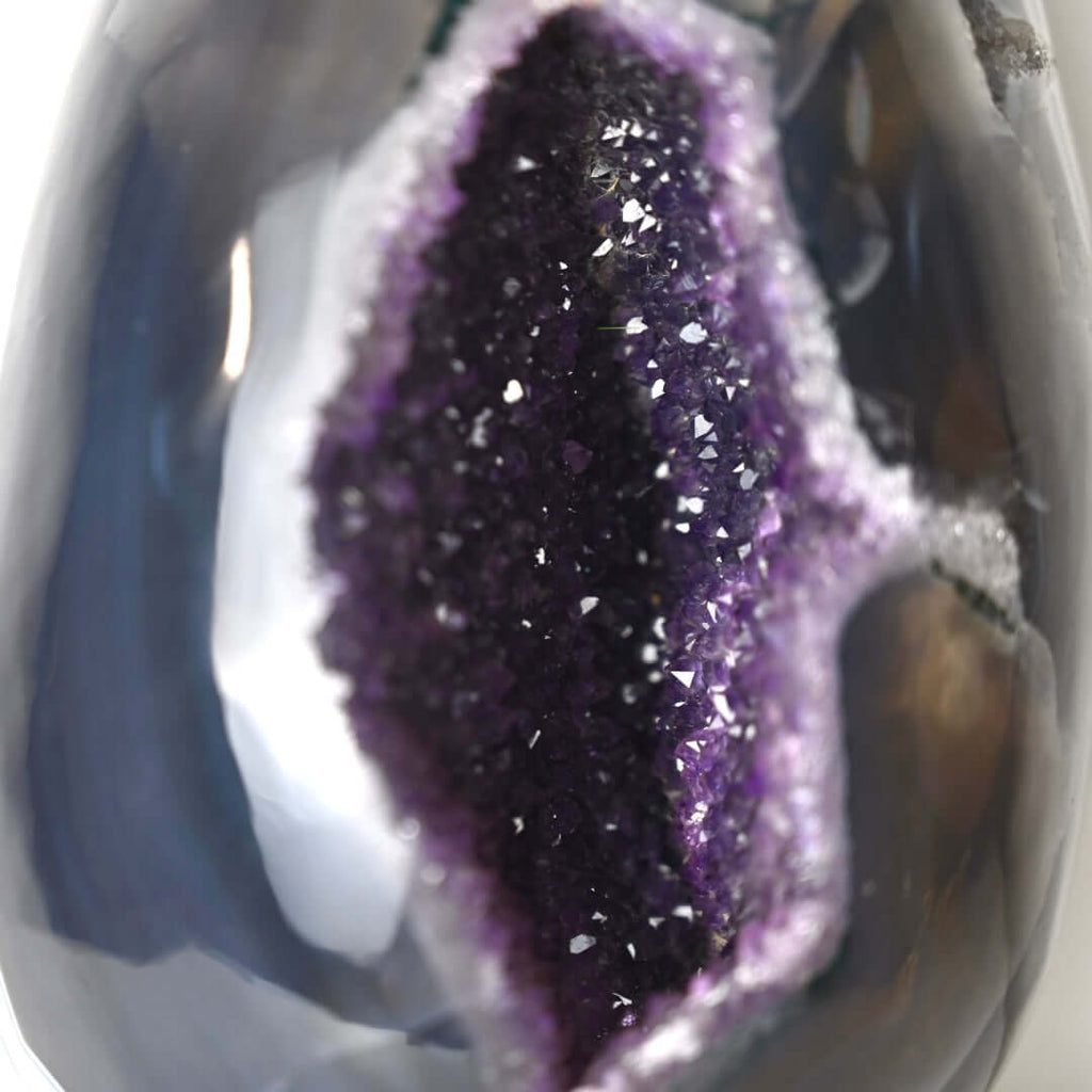 Großes Achat Ei - mit violetter Druse CrystalScents