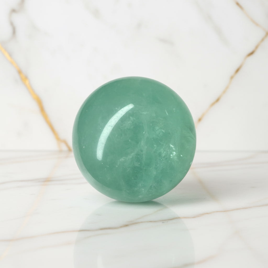 Fluorit Kugel – Leuchten & Strahlen CrystalScents