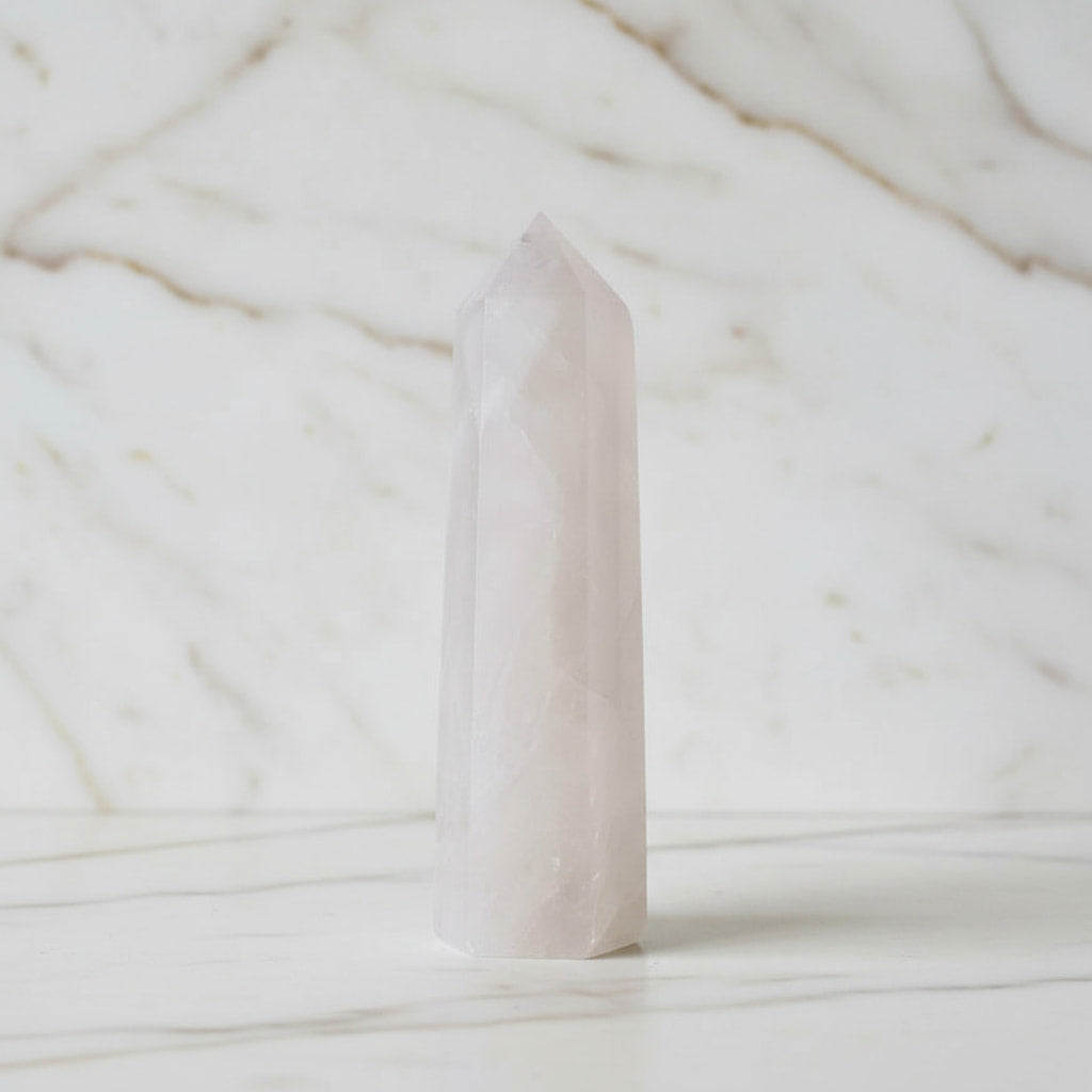 Bergkristall Obelisk – für Klarheit & innere Balance CrystalScents