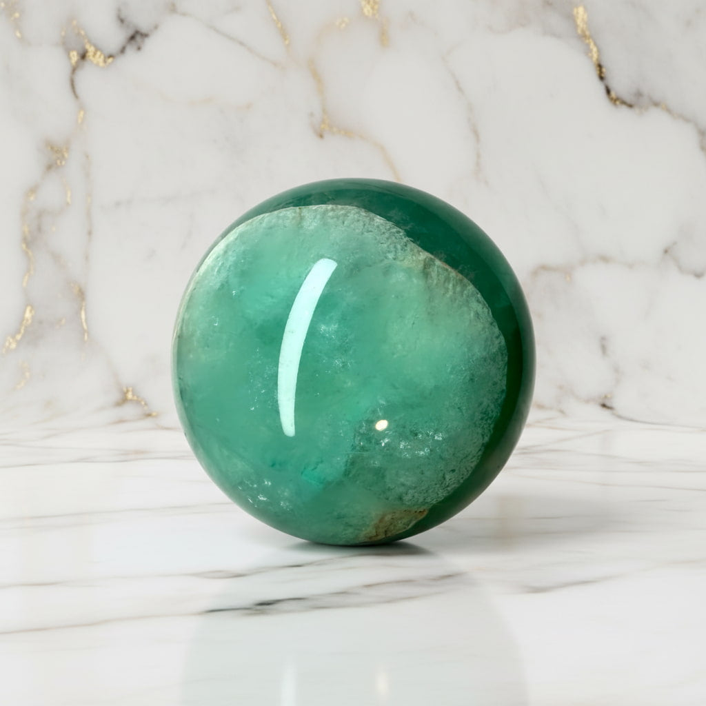 Fluorit Kugel – Leuchten & Strahlen CrystalScents
