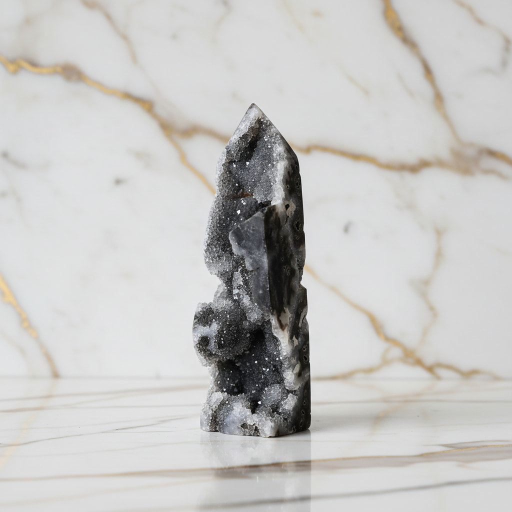 Sphalerit Obelisk – Zentrierung & Balance CrystalScents