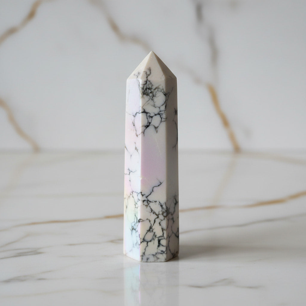 Howlit Aura Obelisk - Schimmernde Leichtigkeit CrystalScents