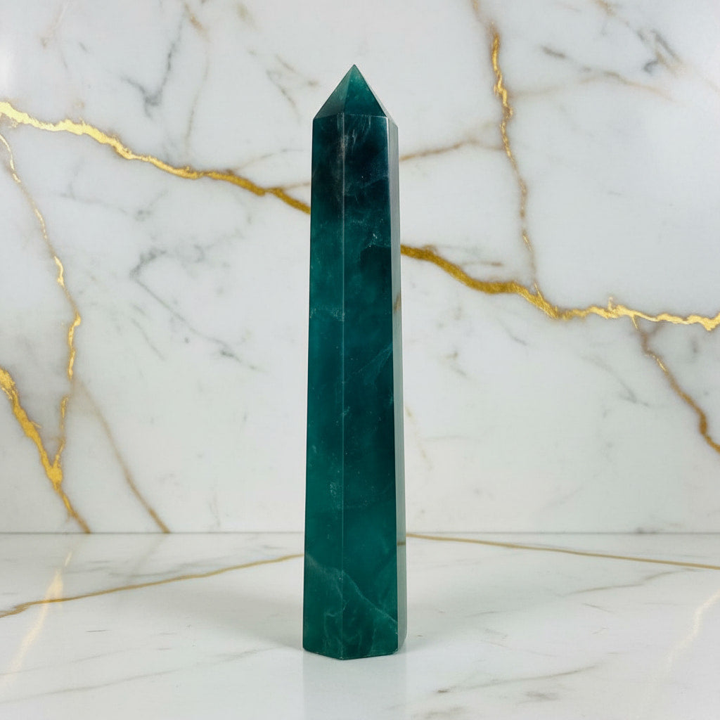 Fluorit Obelisk – Vertrauen & Erden CrystalScents