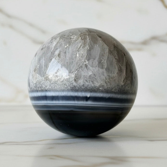 Achat Kugel – Schwarz & Weiß vereint CrystalScents