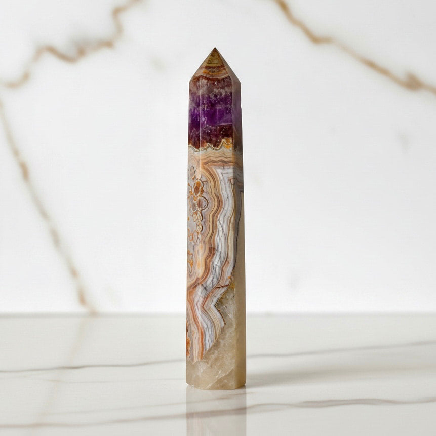 Amethyst Achat Obelisk - elegantes Highlight für Wohnräume CrystalScents