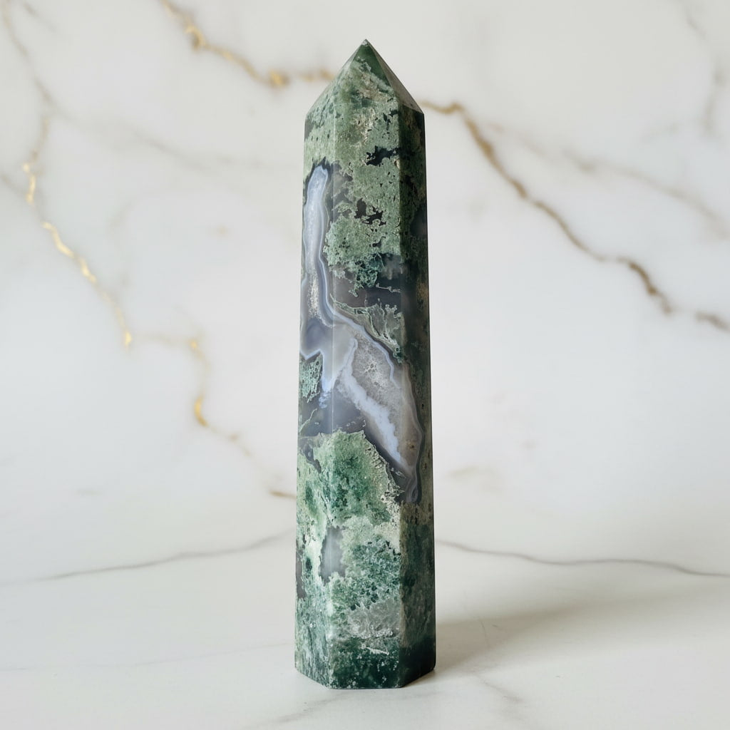 Moosachat Obelisk – Grünes Kristallhighlight CrystalScents