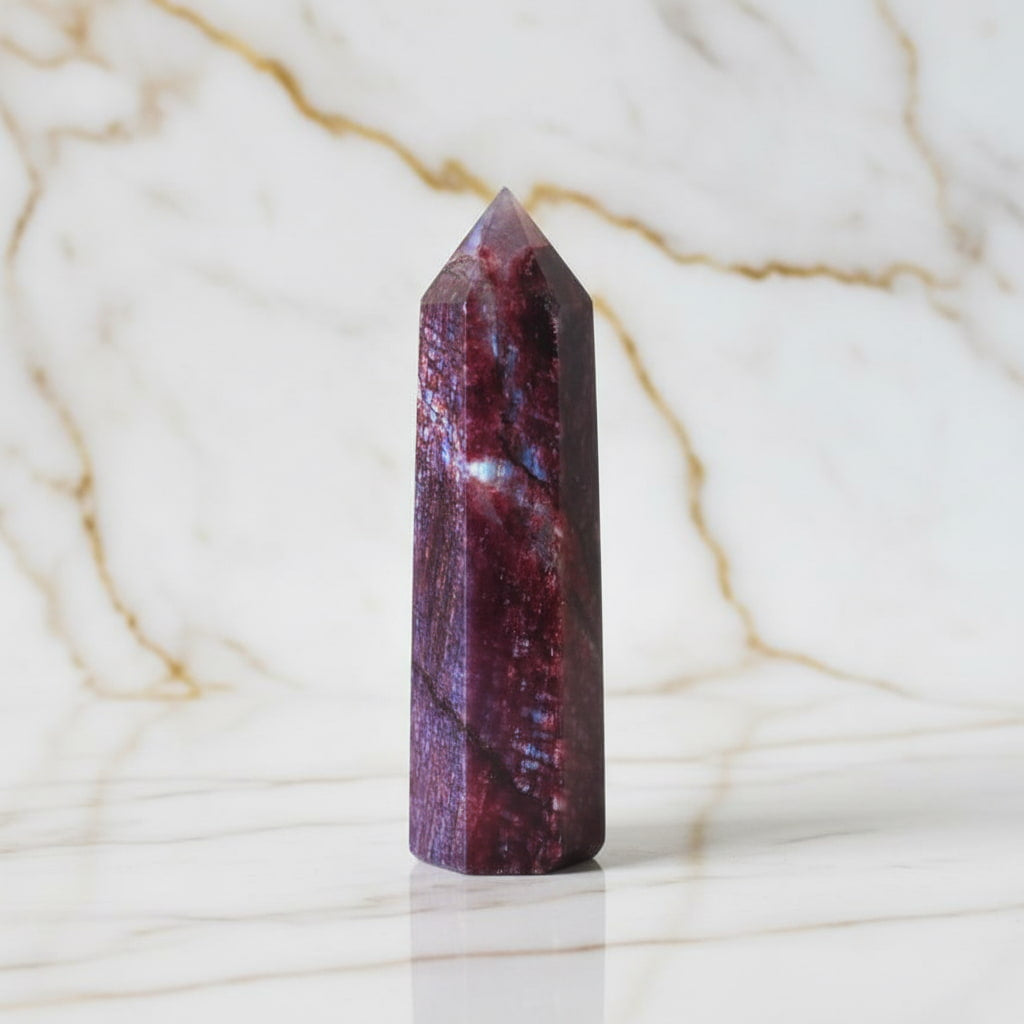 Roter Mondstein Obelisk - Schimmernd & Stark CrystalScents