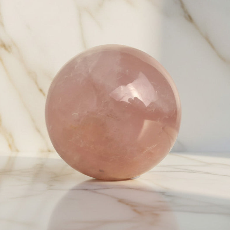 Rosenquarz Kugel – Freude & Liebe CrystalScents