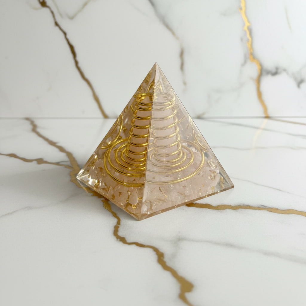 Rosenquarz Orgonit Pyramide - Harmonische Energie CrystalScents